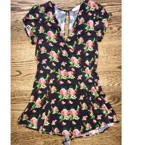 Kittenish Elena 🌹 romper